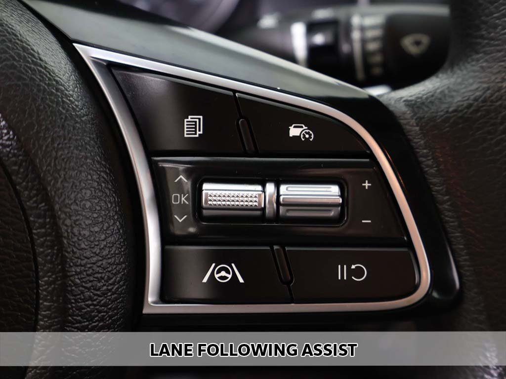 2023 Kia Forte LXS photo 3