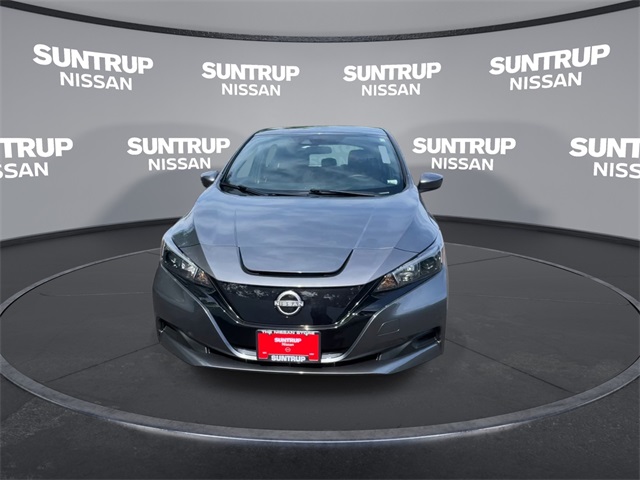 2025 Nissan Leaf S photo 3