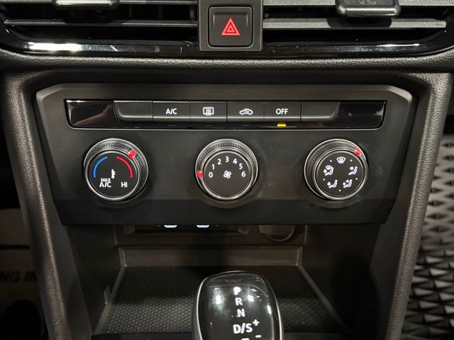 2022 Volkswagen Taos S photo 20