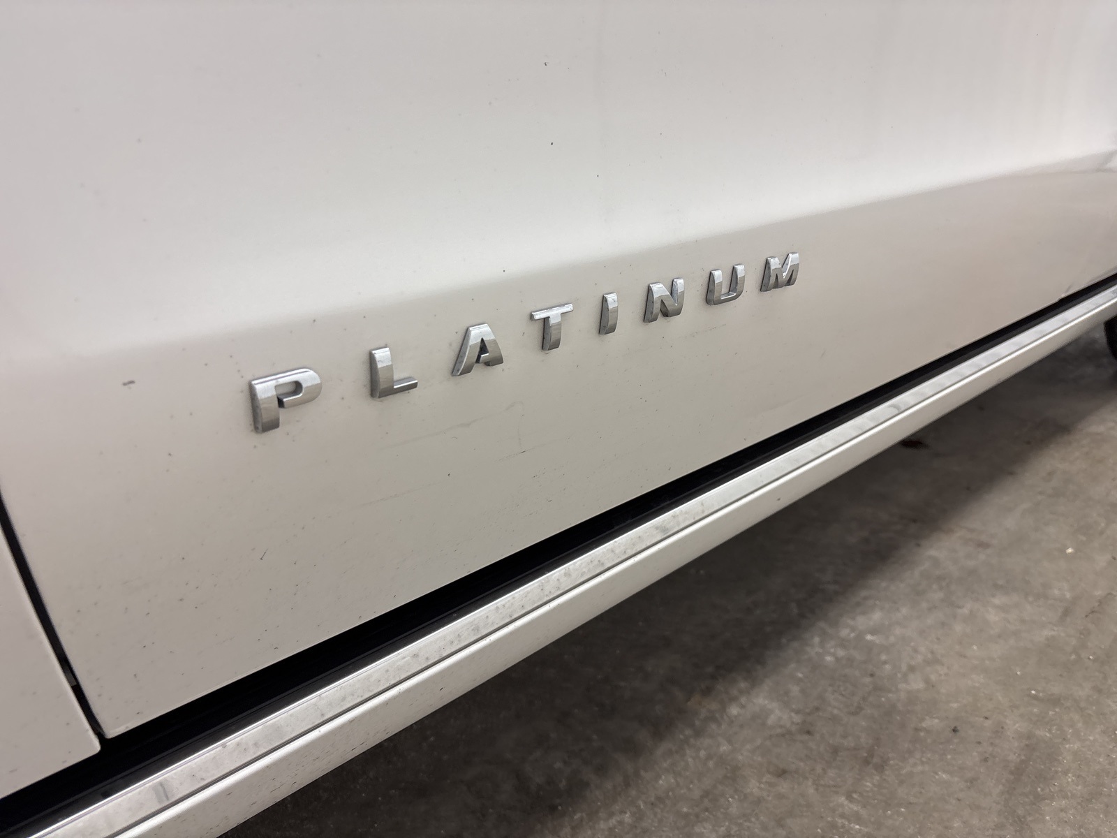 2019 Ford Expedition MAX Platinum photo 5