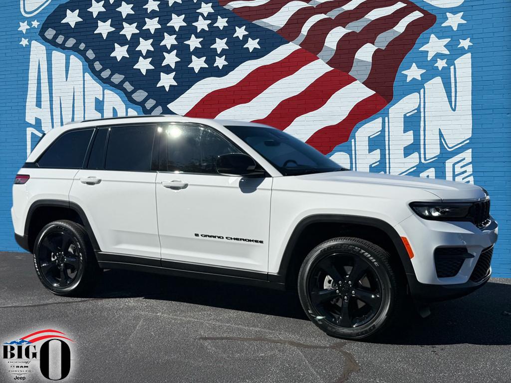 2025 Jeep Grand Cherokee Altitude's photo