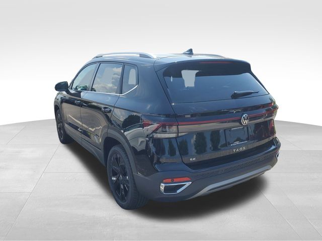 2025 Volkswagen Taos SE photo 7