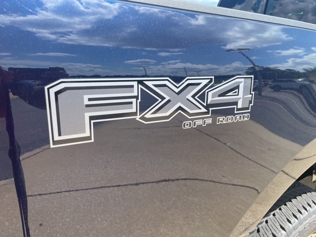 2025 Ford F-350 photo 3