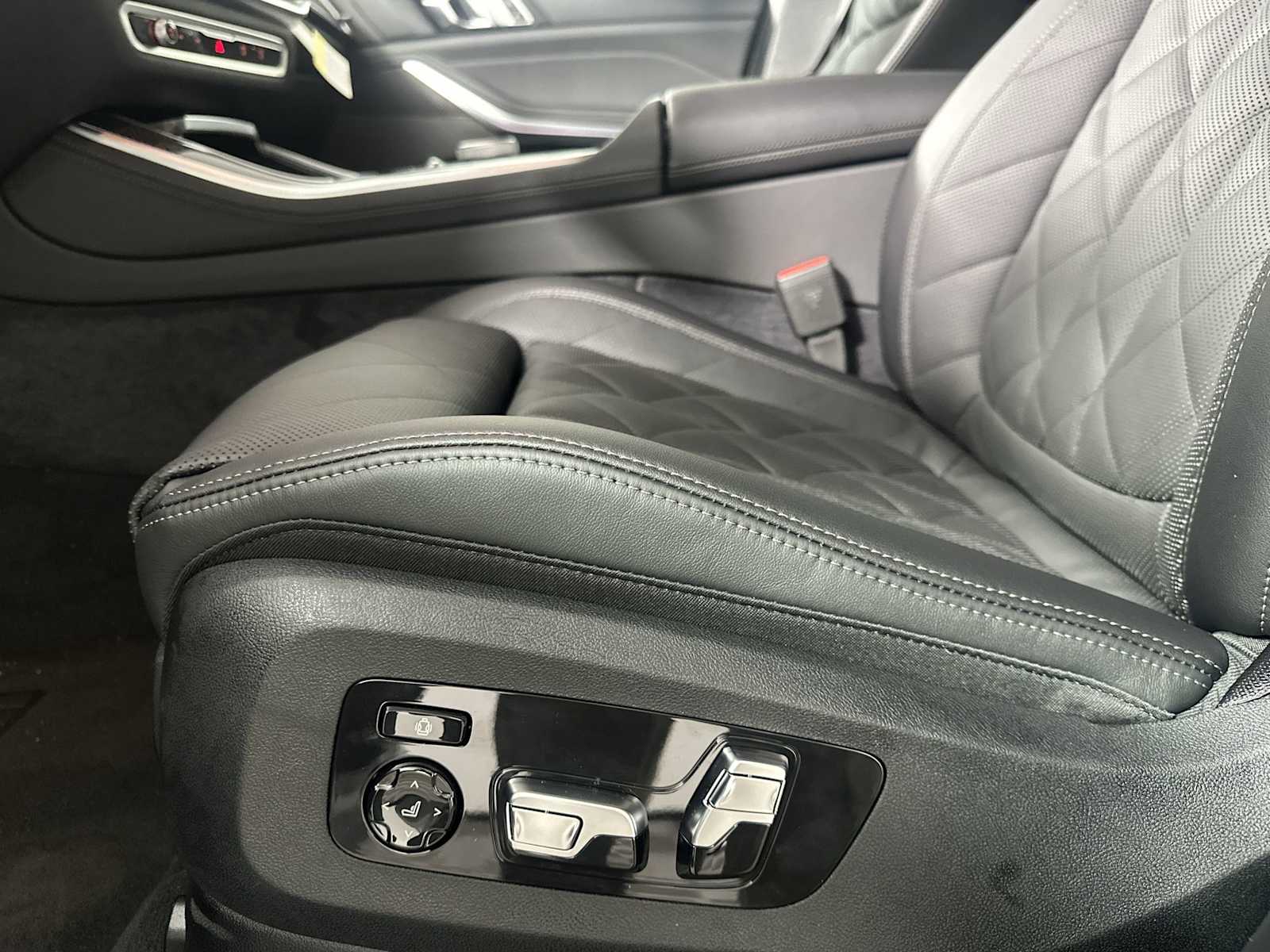 2026 Bmw X5 M60i photo 12