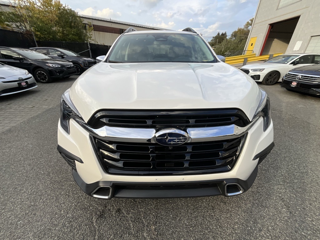 2023 Subaru Ascent Touring photo 4
