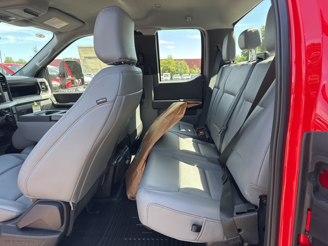 2025 Ford F-550 XL photo 4