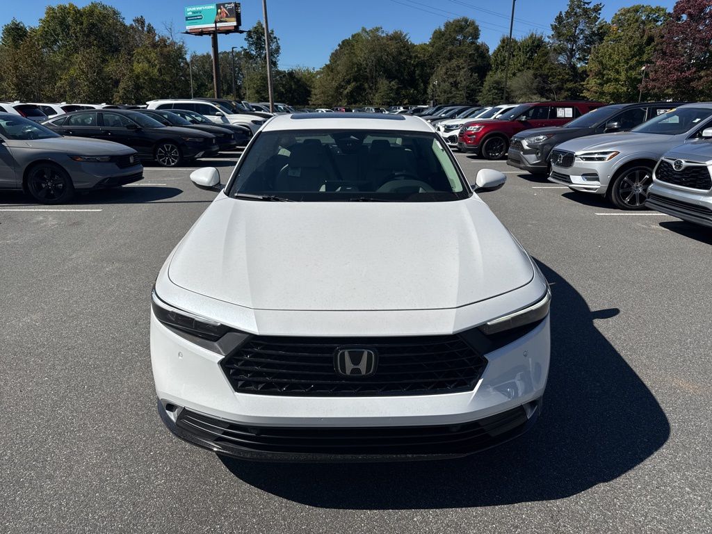 2025 Honda Accord Hybrid Touring photo 2