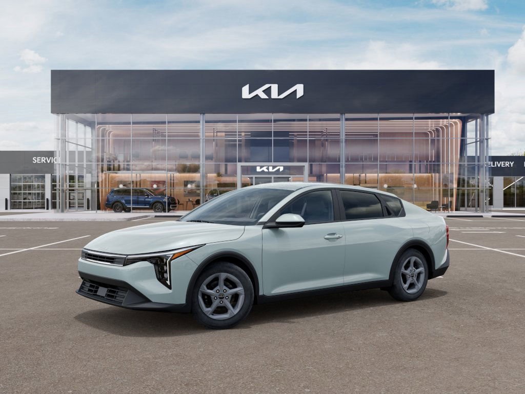 2025 Kia K4 LXS photo 3