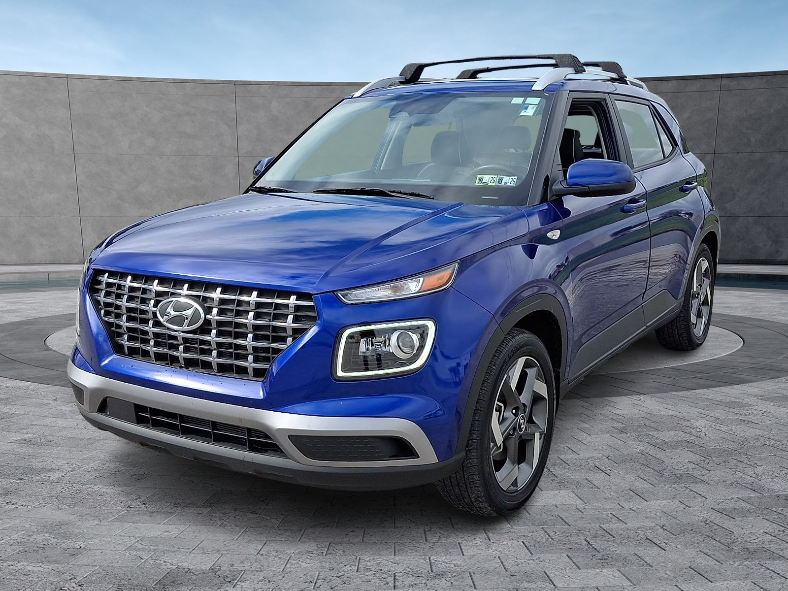 2024 Hyundai Venue Limited photo 3