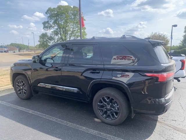 2025 Toyota Sequoia Platinum photo 3