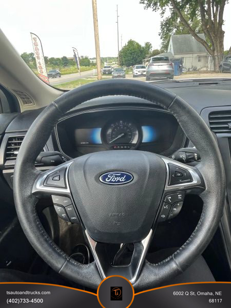 2018 Ford Fusion SE Hybrid photo 16