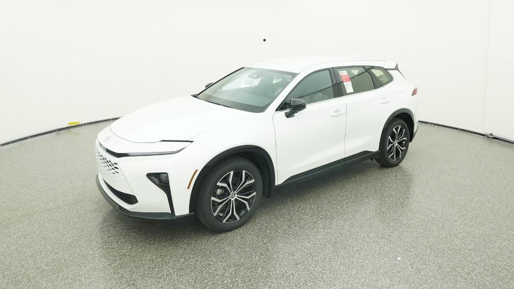 2025 Toyota Crown Signia XLE's photo