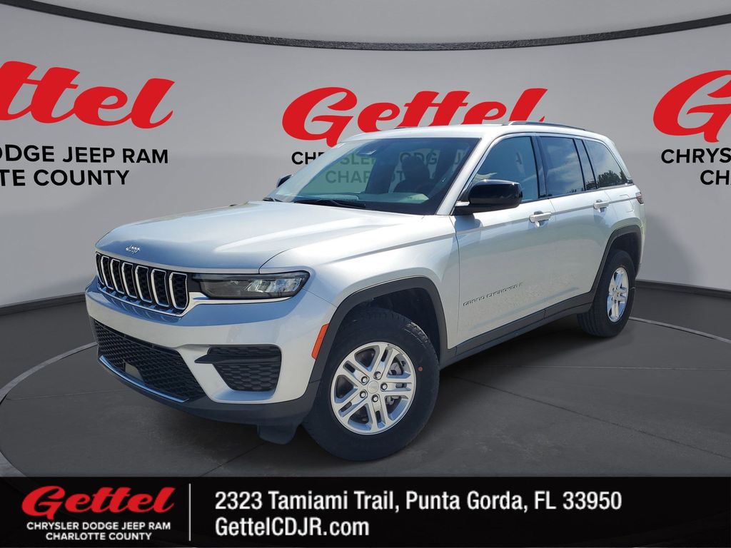 2025 Jeep Grand Cherokee Laredo's photo