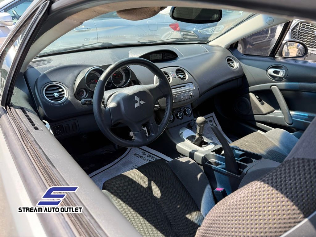 2008 Mitsubishi Eclipse GS photo 9