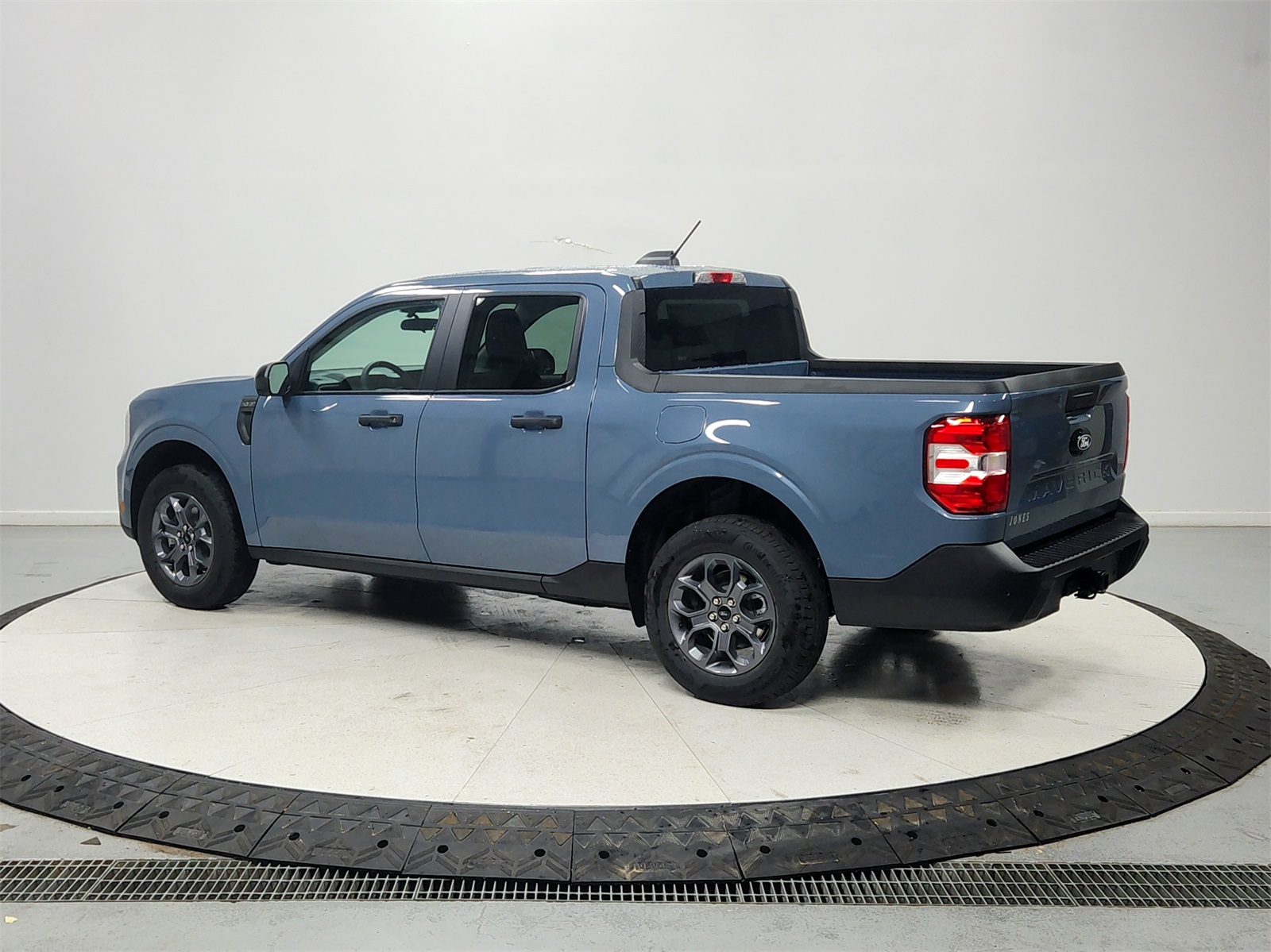 2025 Ford Maverick XLT photo 3