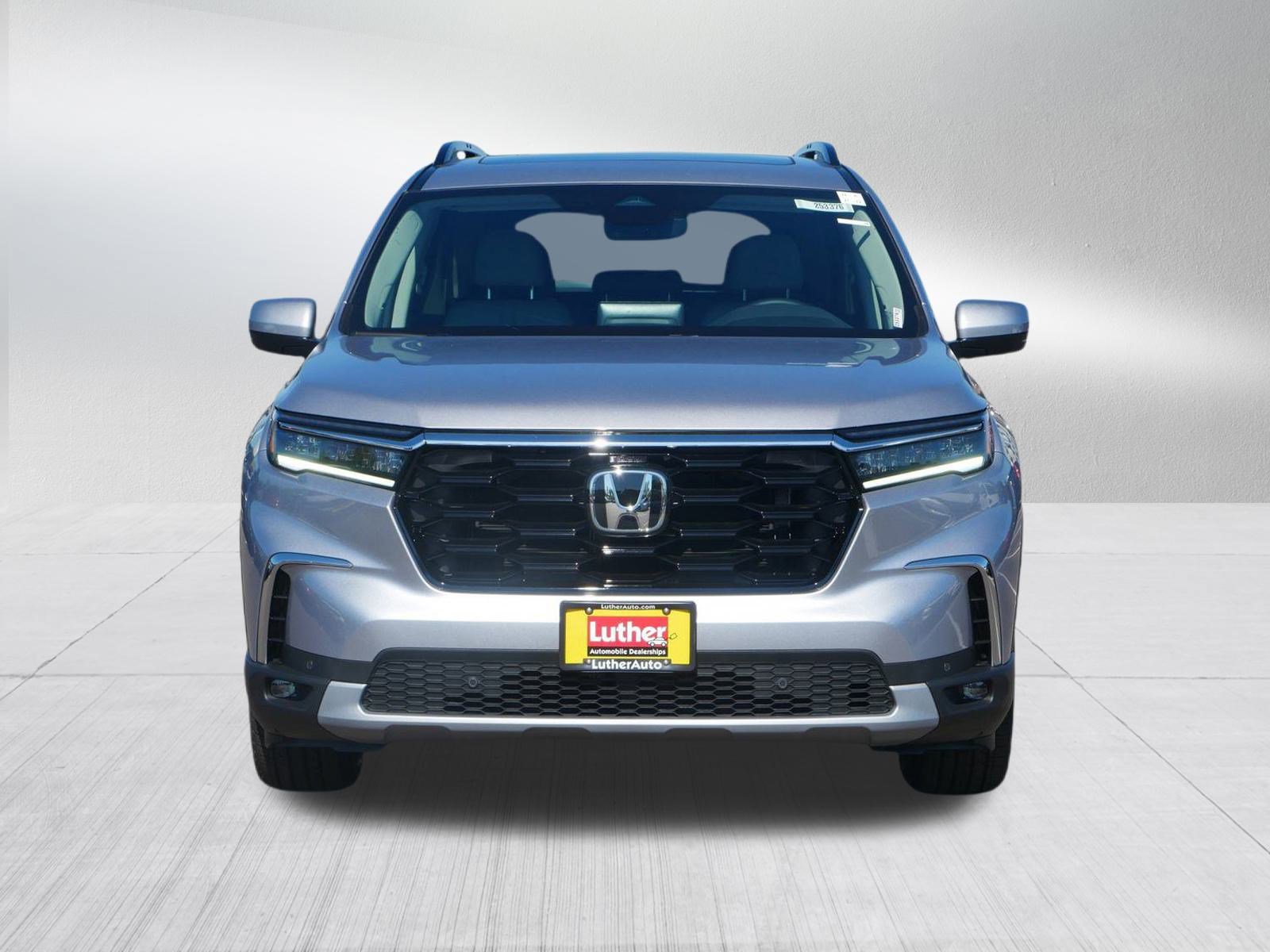 2025 Honda Pilot Touring photo 2