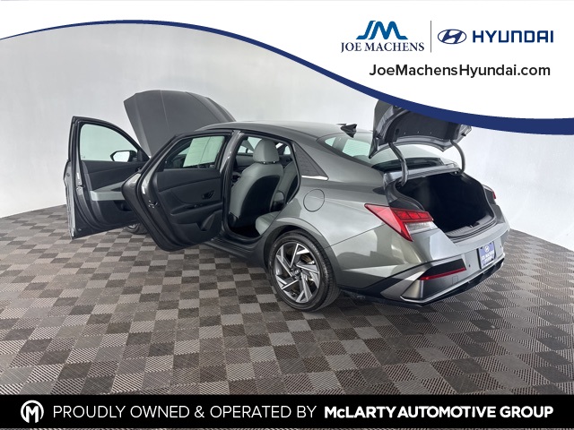 2024 Hyundai Elantra Hybrid Limited photo 14