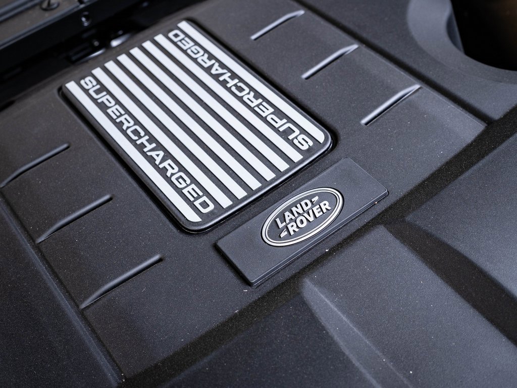 2025 Land Rover Defender 110 X-Dynamic SE photo 39