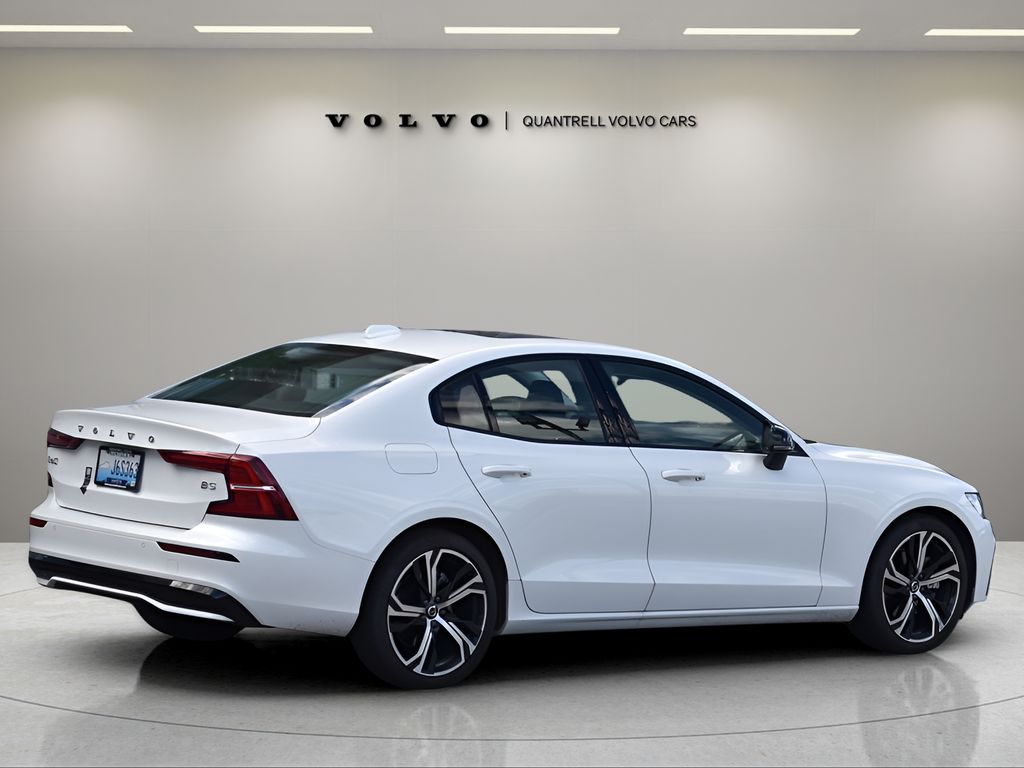 2024 Volvo S60 B5 Core photo 3