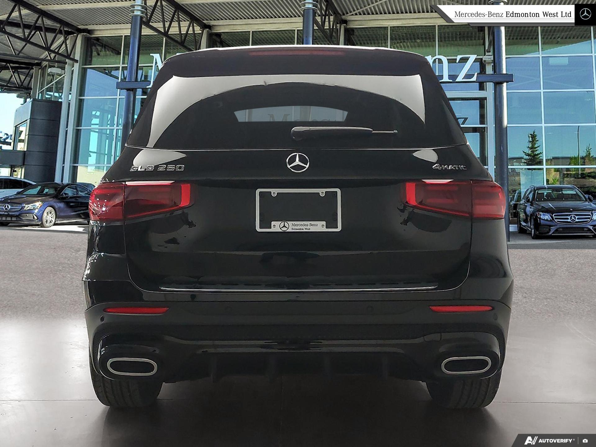 2026 Mercedes Benz GLB 250 4MATIC photo 4