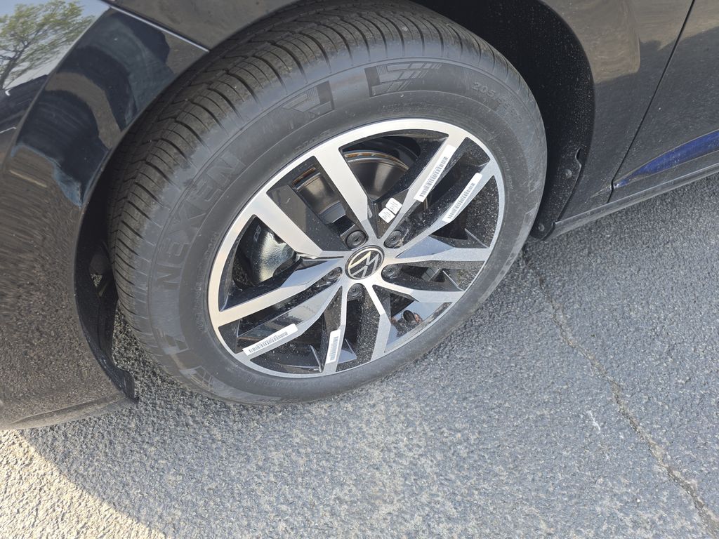 2025 Volkswagen Jetta 1.5T SE photo 2