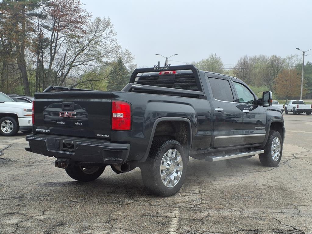 2019 Gmc Sierra 2500 HD Denali photo 8
