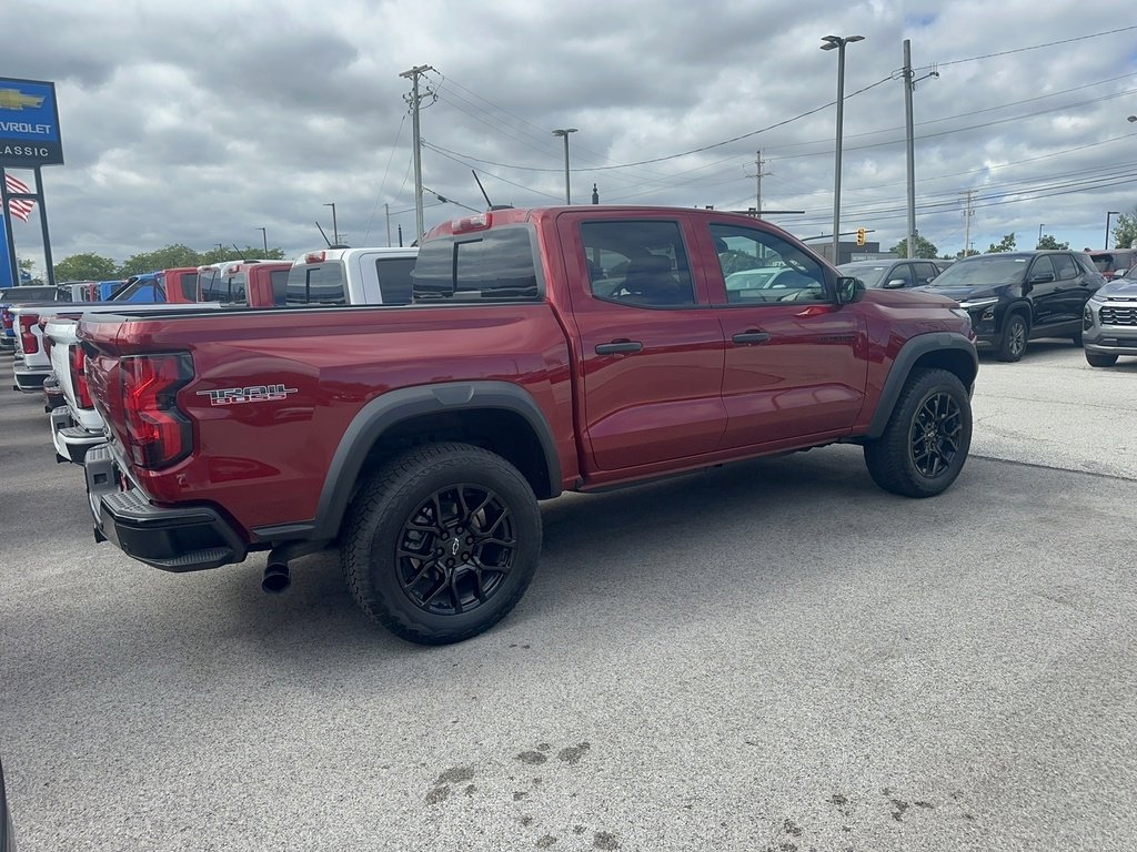 2024 Chevrolet Colorado Trail Boss photo 2