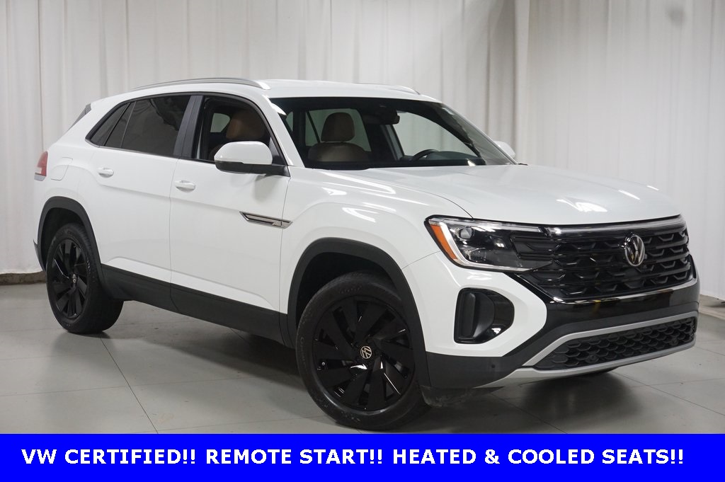 2025 Volkswagen Atlas Cross Sport SE Technology photo 3