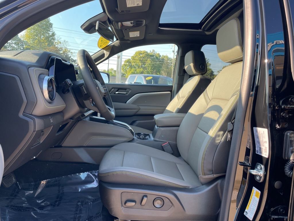 2026 Chevrolet Colorado ZR2 photo 2