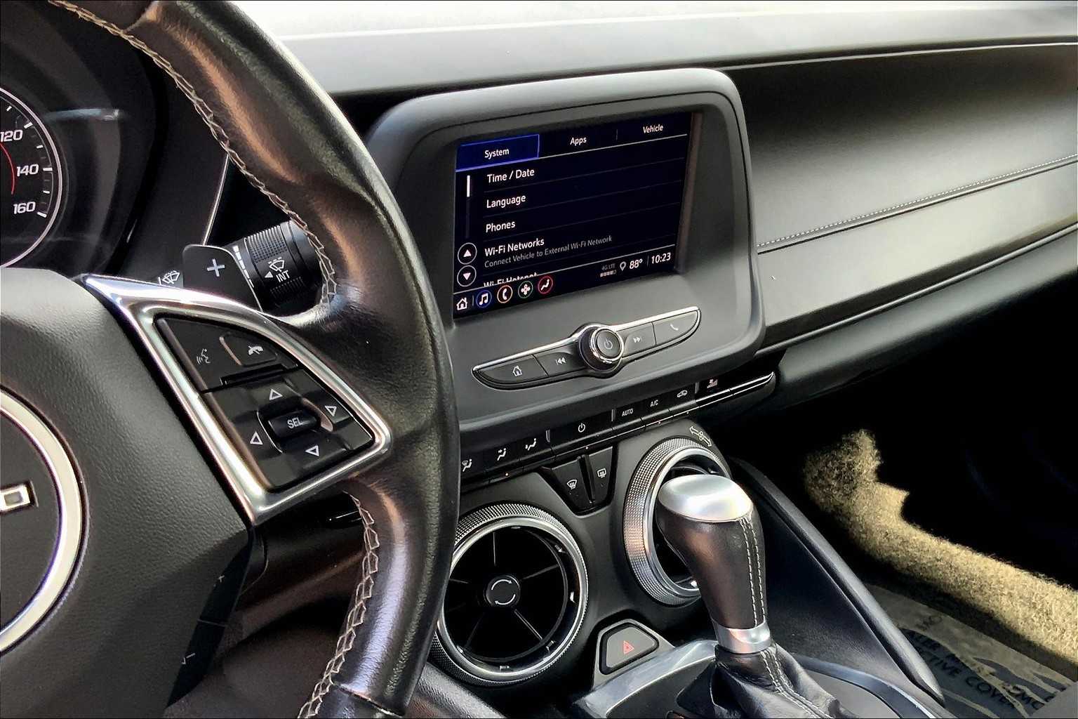2023 Chevrolet Camaro 1LT photo 5