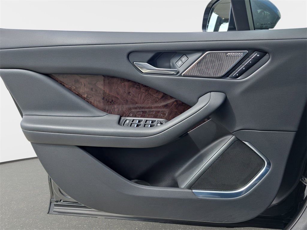 2020 Jaguar I-PACE S photo 28