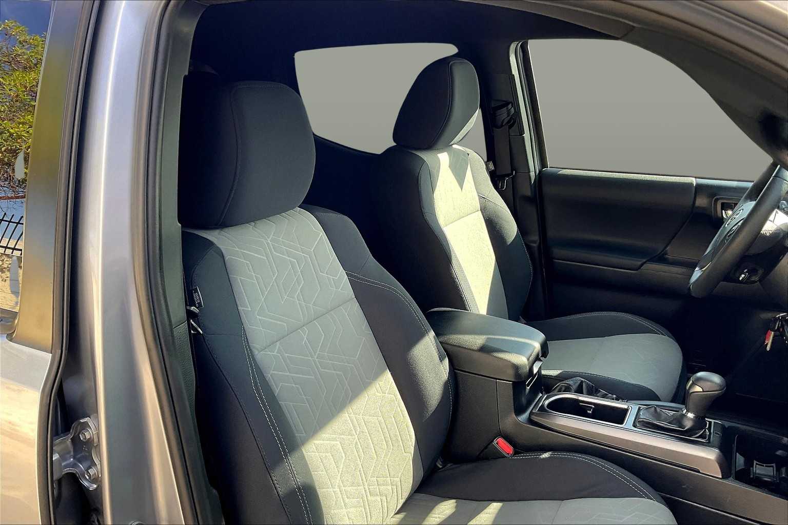 2020 Toyota Tacoma TRD Sport Double Cab V6 photo 8