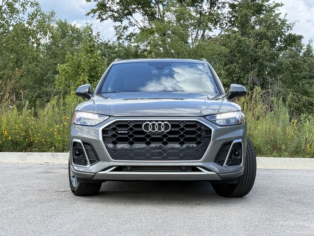 2023 Audi Q5 45 S line Premium photo 2