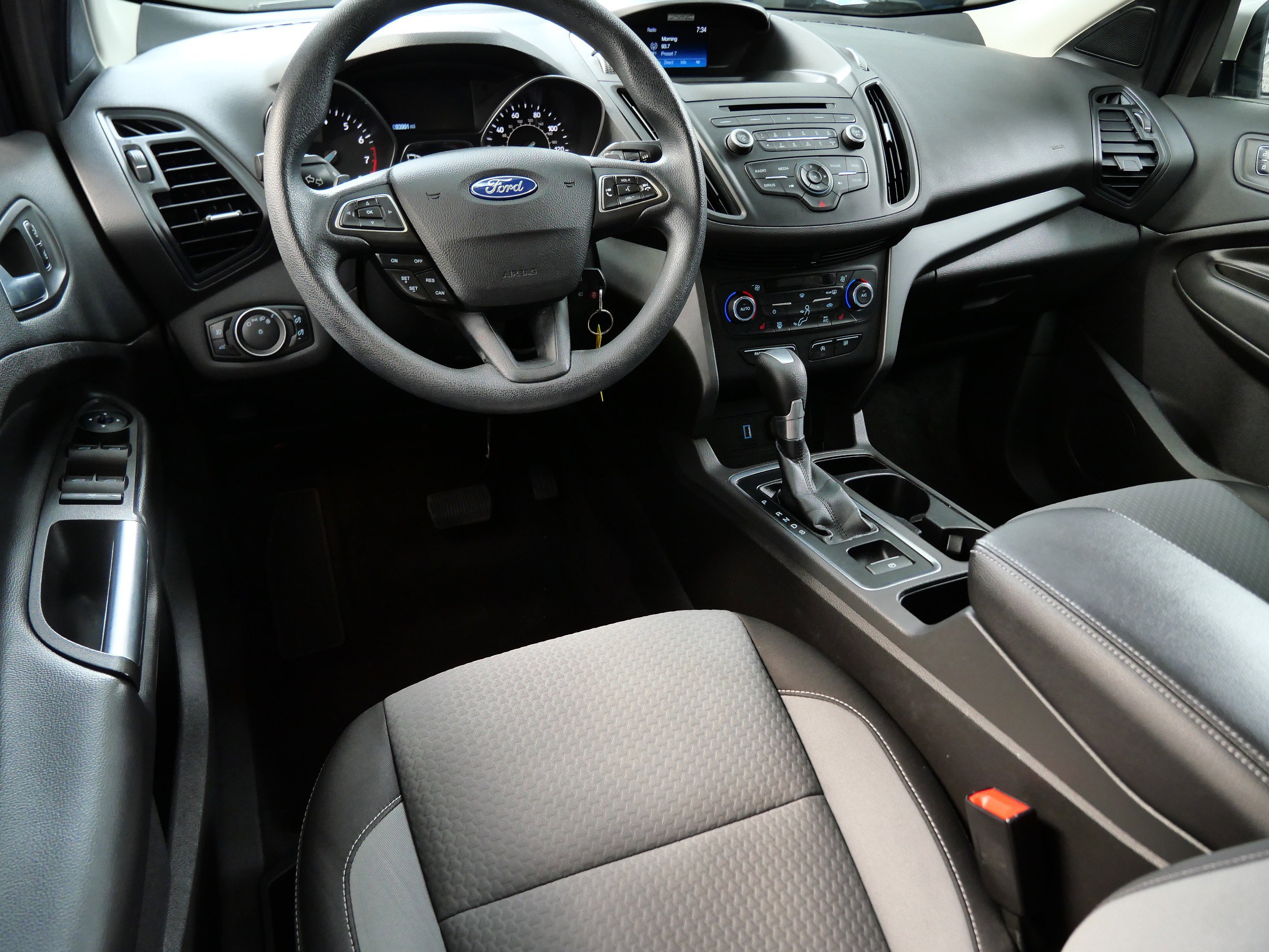Used 2017 Ford Escape SE with VIN 1FMCU9G91HUA05590 for sale in Minnetonka, Minnesota