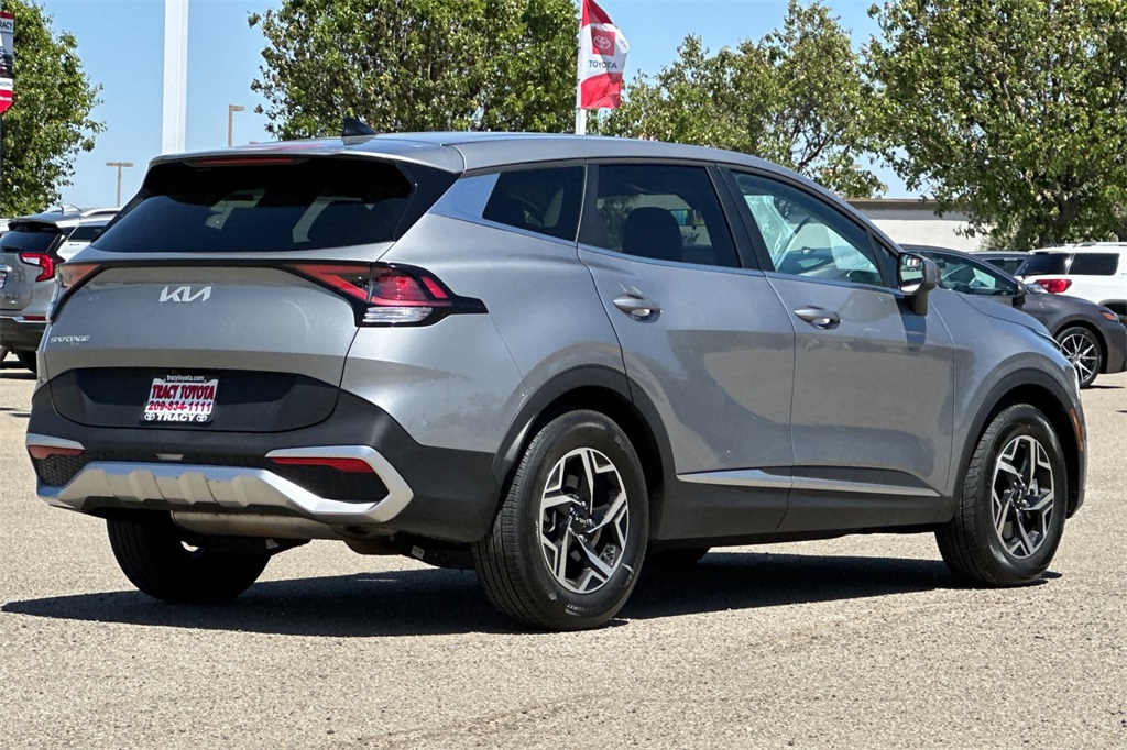 2024 Kia Sportage LX photo 4