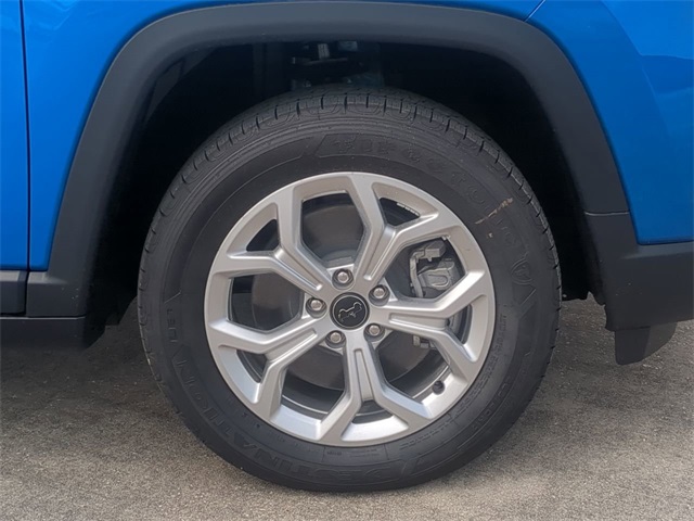 2025 Jeep Compass North Edition Latitude photo 4