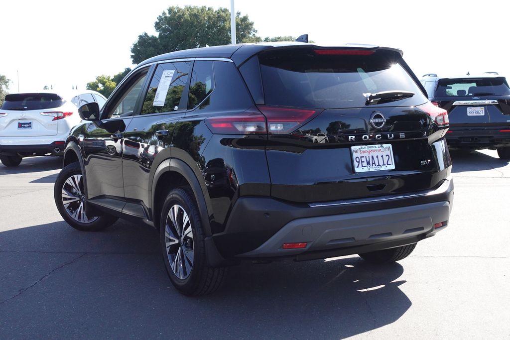 2023 Nissan Rogue SV photo 4