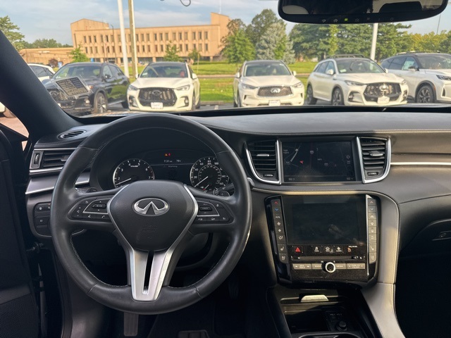 2022 Infiniti QX55 Essential photo 14