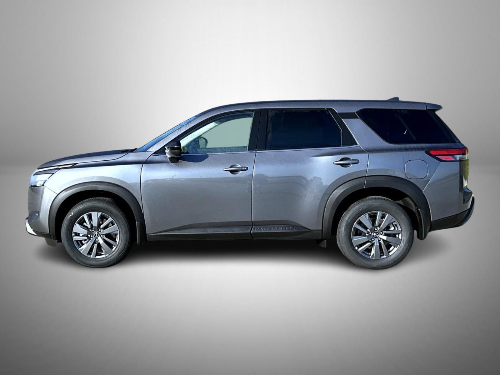 2025 Nissan Pathfinder S photo 8