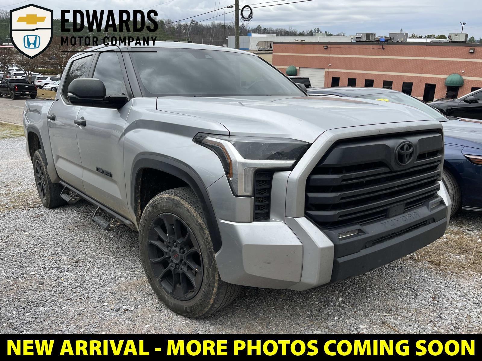 2025 Toyota Tundra SR5's photo