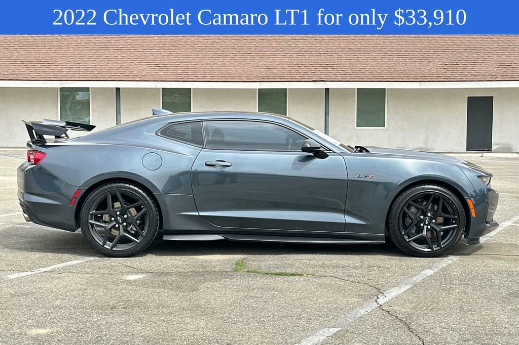 2022 Chevrolet Camaro LT1 photo 3