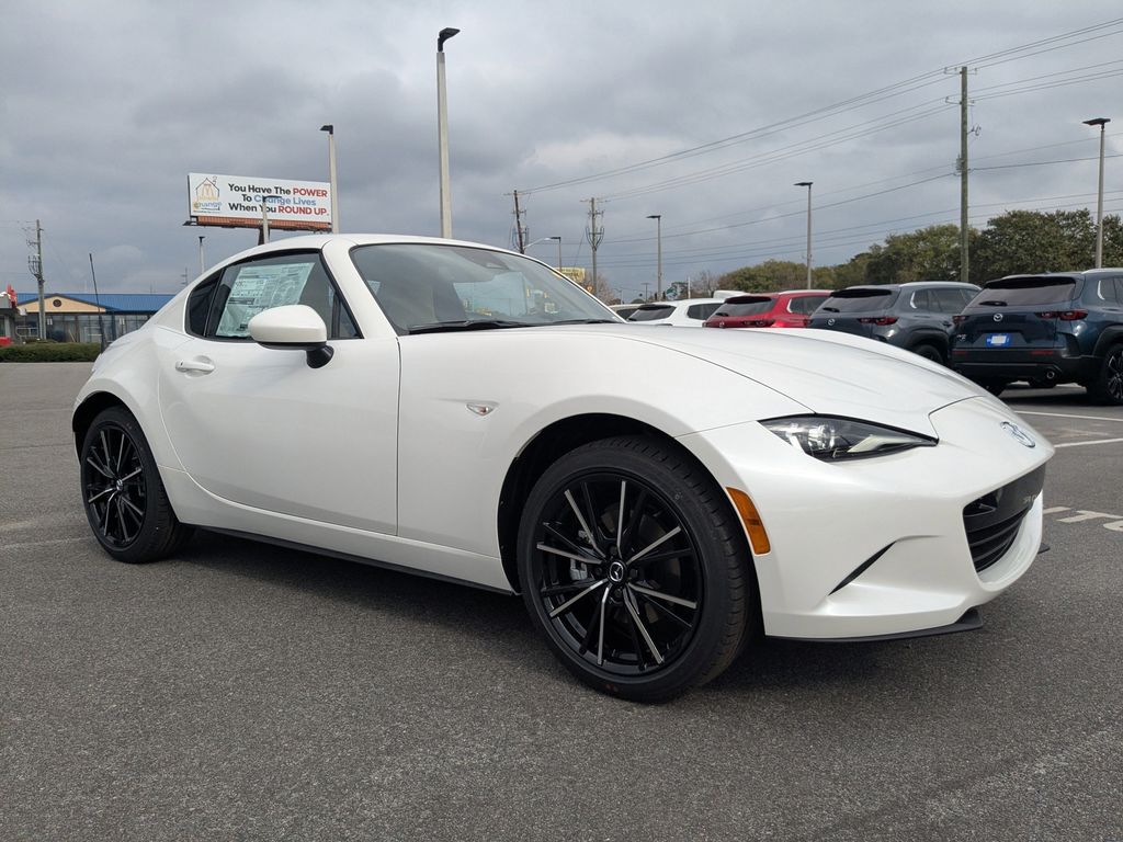 New 2025 Mazda Mazda MX-5 Miata RF Grand Touring CONVERTIBLE in