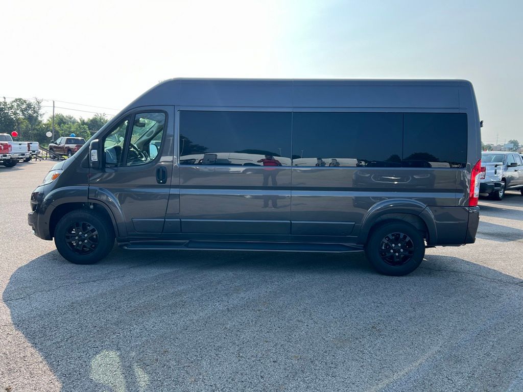 2024 Ram ProMaster 2500 photo 3