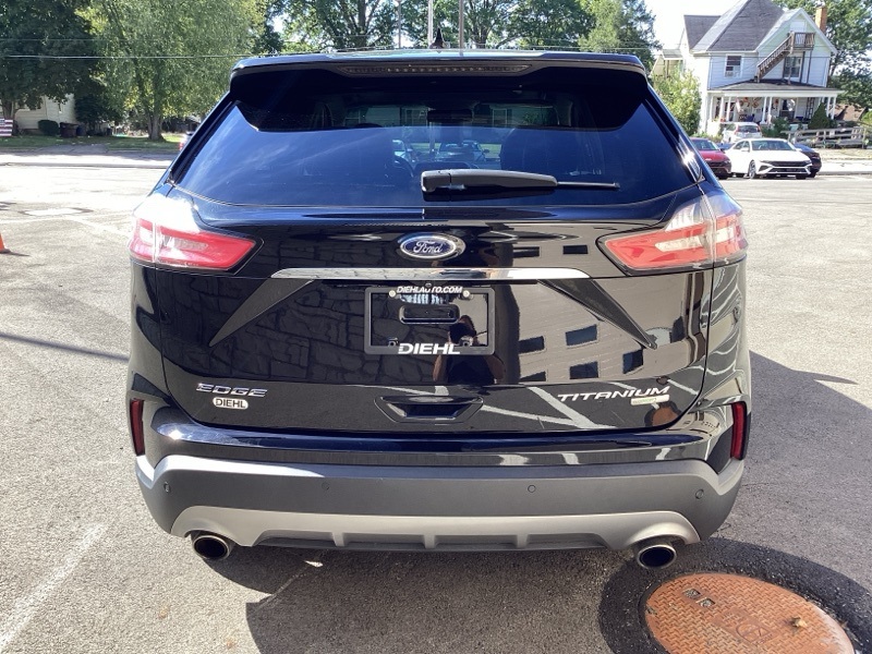 2019 Ford Edge Titanium photo 5