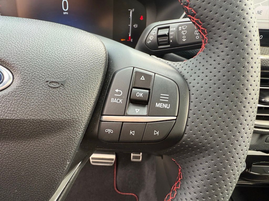 2023 Ford Escape ST-Line photo 17