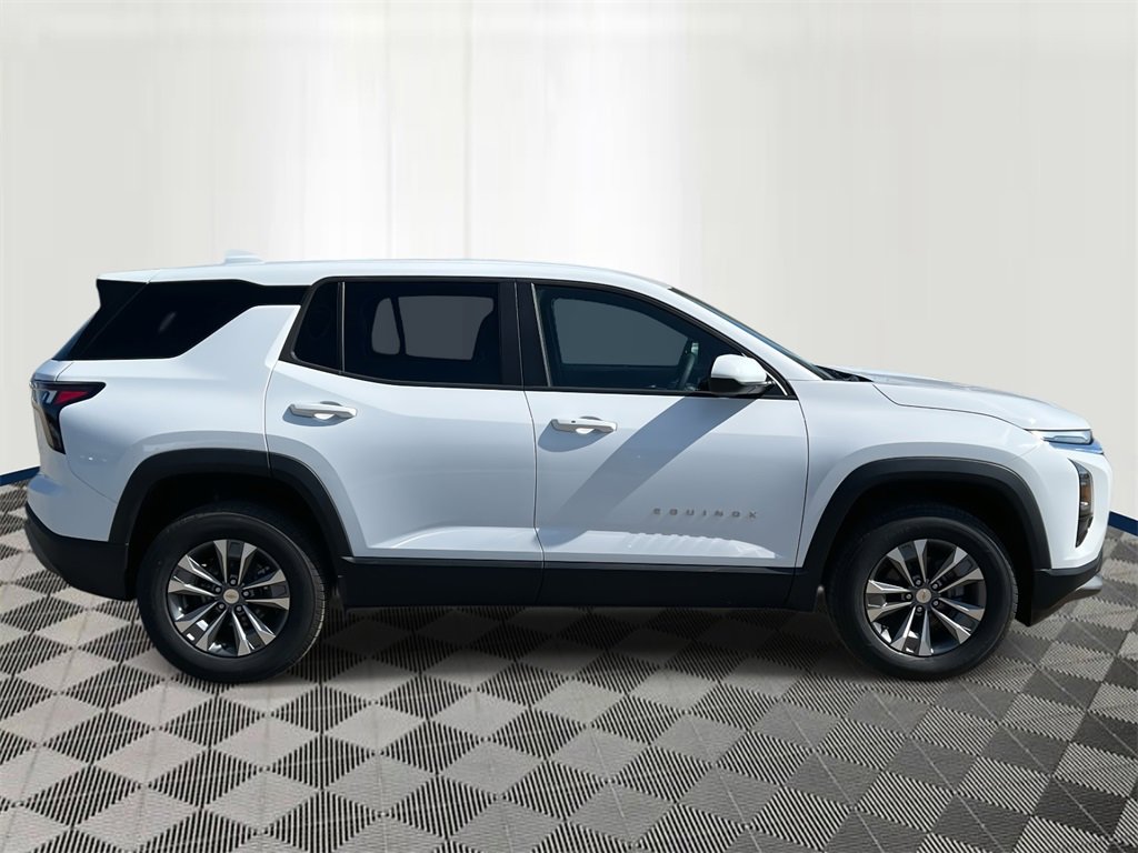 2026 Chevrolet Equinox LT photo 6