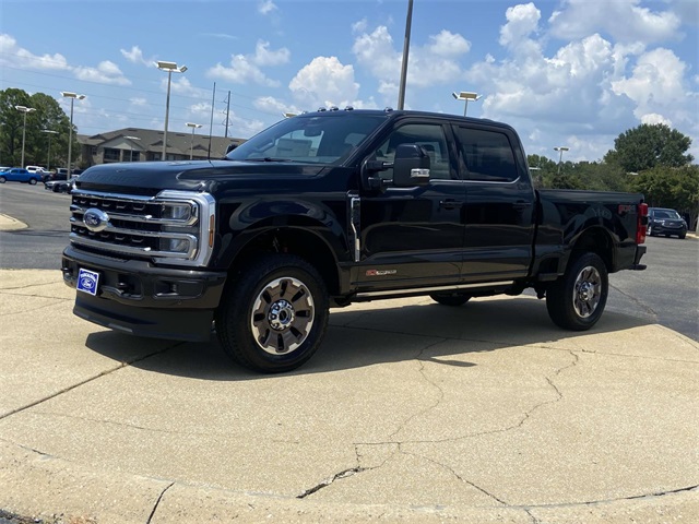 2025 Ford F-350 photo 5