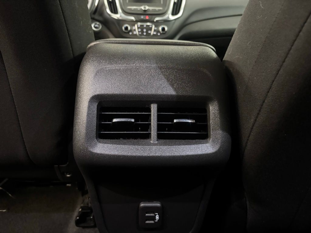 2022 Chevrolet Equinox LT photo 16