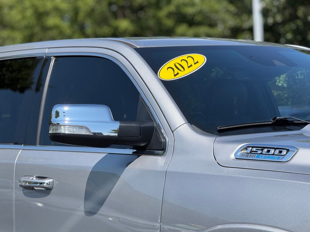 2022 Ram 1500 Limited photo 3