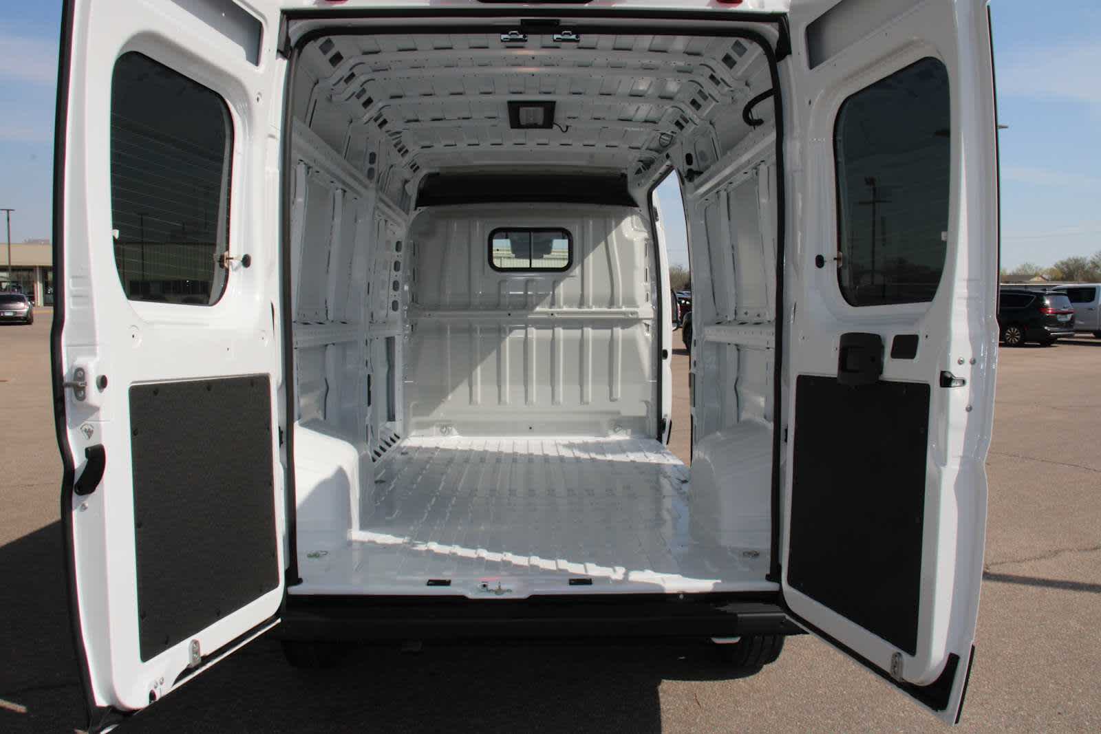 2025 Ram ProMaster 2500 photo 37